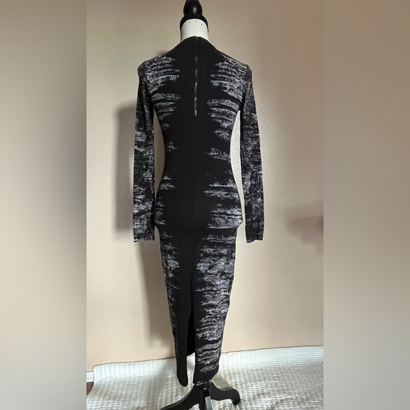 ๐ Dinner Date - Picture 2 of 4